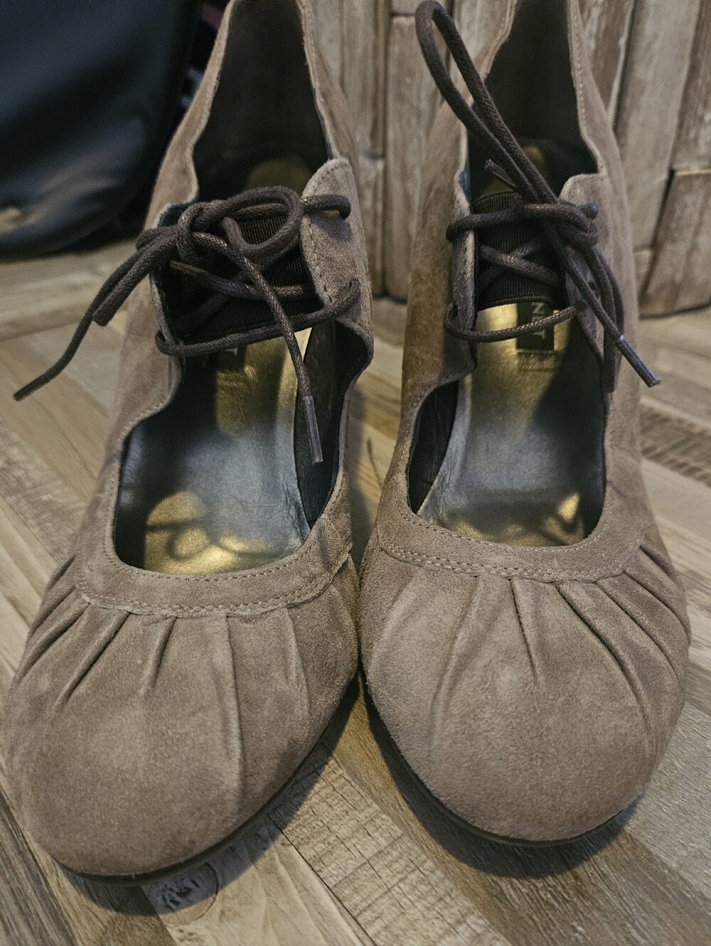 Janet & Janet lace-up Suede Tan Heels.